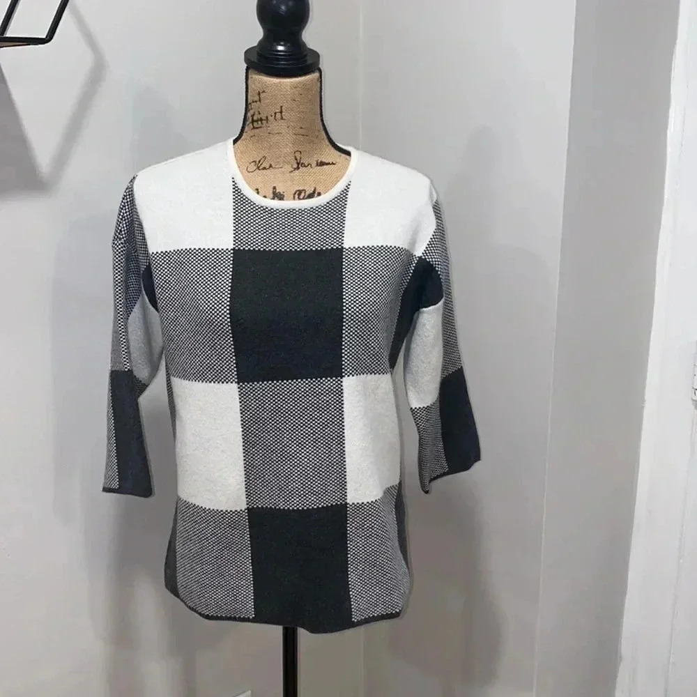 Max Studio Sweater - Picture 2 of 5